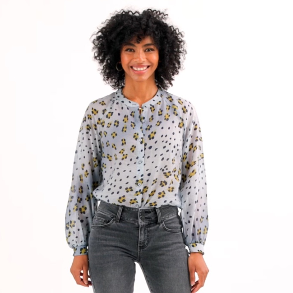 CAbi Hunter Blouse Light Blue Animal Print Button Down Blouse XXL